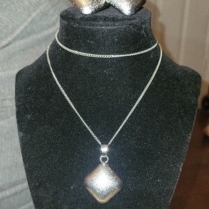 Elegant Silver Necklace and Earring Set